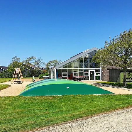 Holiday home Lxxx *